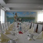 Restaurant Vater Rhein Hotel 3*