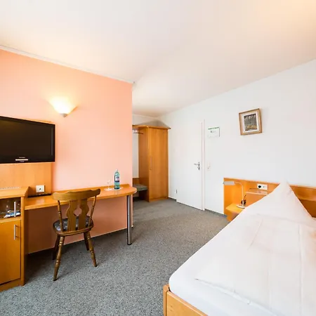 Restaurant Vater Rhein 3*