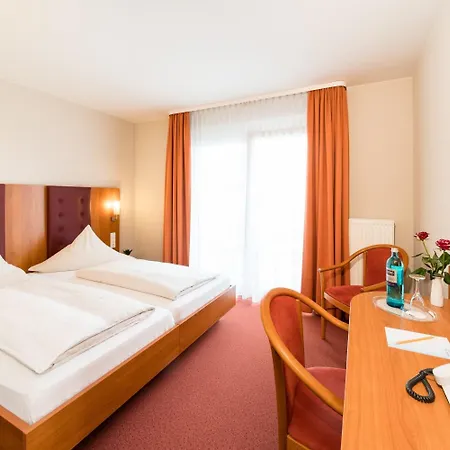 Hotel Vater Rhein 3*