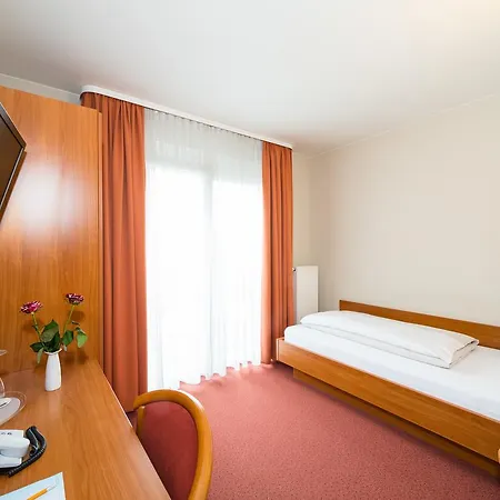 Restaurant Vater Rhein Hotel 3*